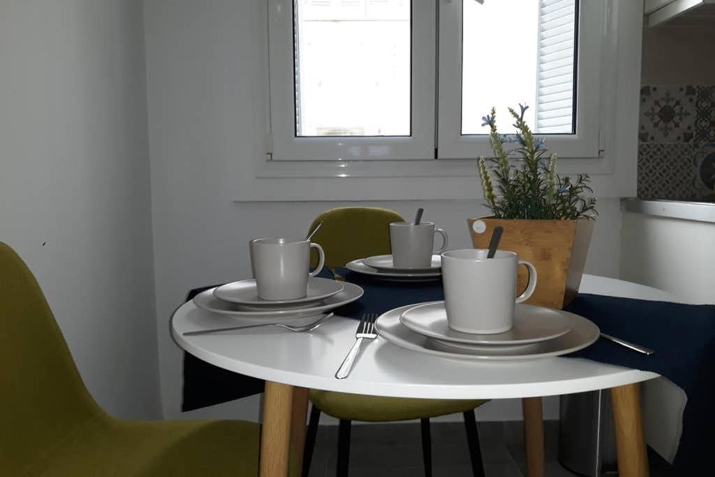 Cozy Apartment For 4 In Kolonaki, Lycabettus Αθήνα Εξωτερικό φωτογραφία